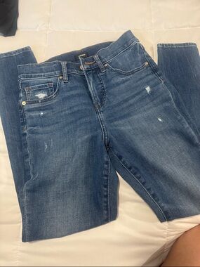 Express Women’s Medium Blue Skinny Jeans - Distressed Detail